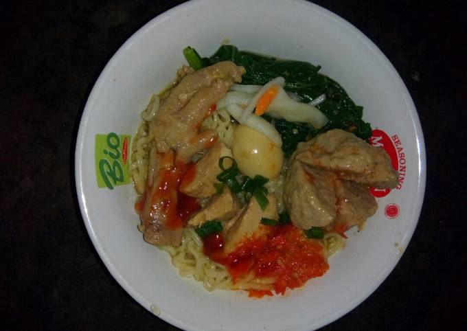 Resep Mie Ayam oleh Ira Asti Wredhani - Cookpad