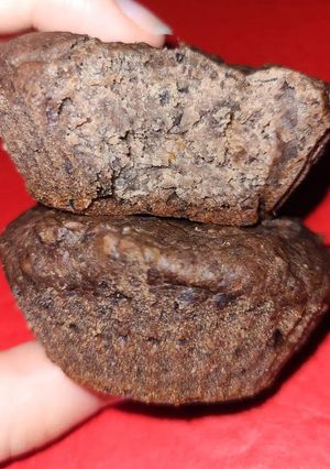 Una foto de Muffins integrales de porotos negros y chocolate (apto vegano)