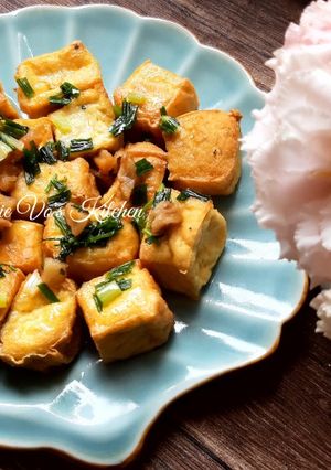Hình của món Đậu hũ mỡ hành tóp mỡ.