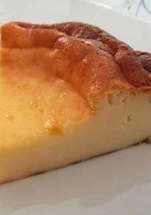 Una foto de Tarta de queso con mató 🧀