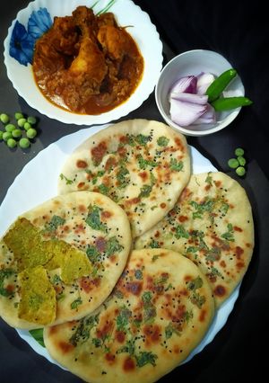 কড়াইশুঁটির পুরভরা কুলচা (Karaishutir pur bhora kulcha recipe in Bengali) রেসিপির প্রধান ছবি