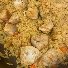 A picture of Chicken & Rice.