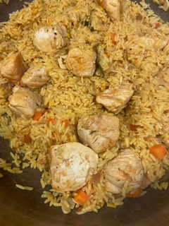 A picture of Chicken & Rice.
