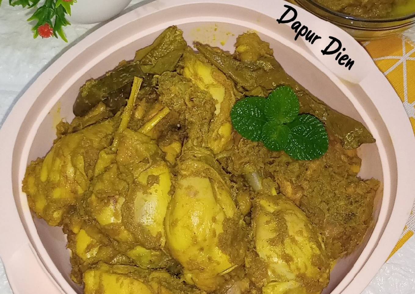 Ungkepan Ayam Goreng Padang
