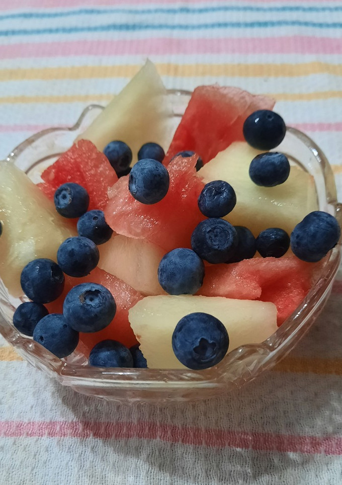Una foto de Compotera refrescante (sandía, melón, arándanos)