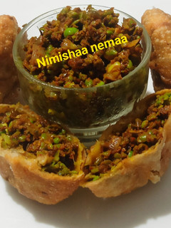 मटर की कचौड़ी (matar ki kachodi recipe in Hindi) रेसिपी मुख्य फोटो