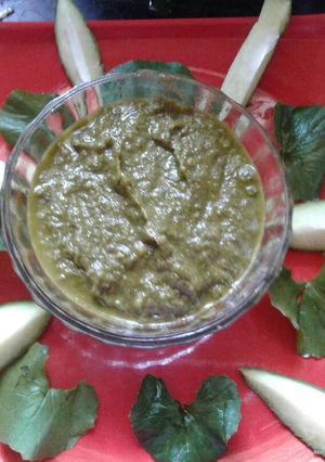 A picture of Am - Thankunir Chutney (Raw mango and Indian pennywort leaves).