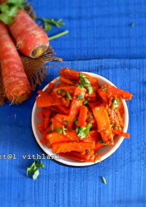 લસણીયા ગાજર (Garlic Carrot Recipe In Gujarati) રેસીપી મુખ્ય ફોટો