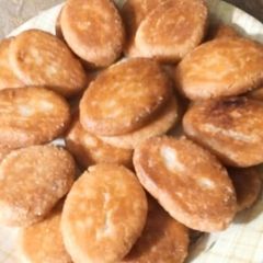 A picture of Meethi Khajor.