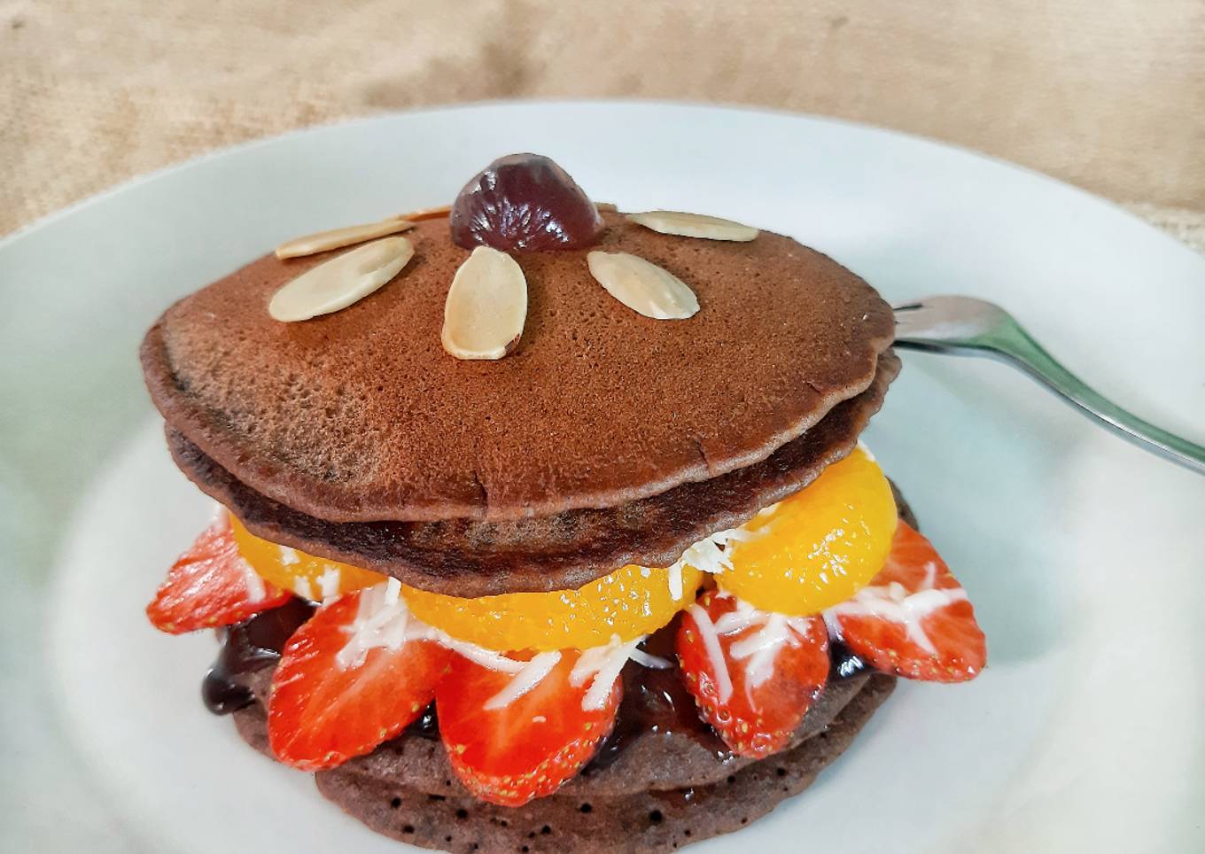 White Coffee Fruit Sandwich Pancake