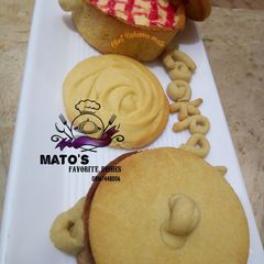 A picture of Custard cookies cooking pots.