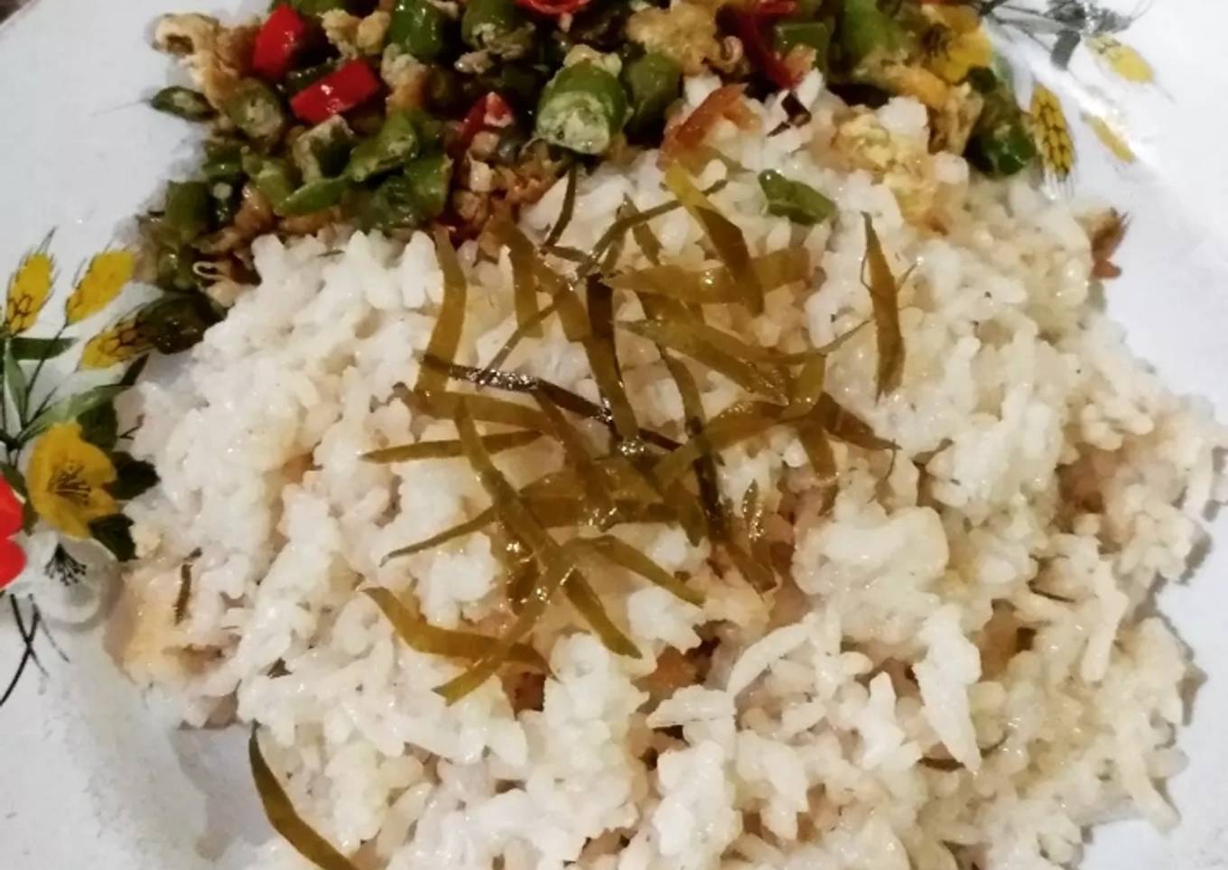 Nasi Gurih Daun Jeruk