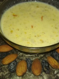 केसरी खीर (Kesari kheer recipe in hindi) रेसिपी मुख्य फोटो