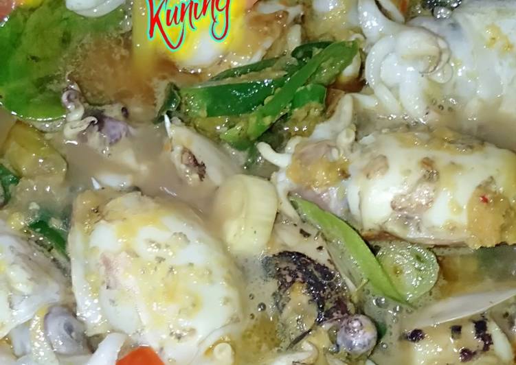 Cumi cumi Sotong bumbu kuning