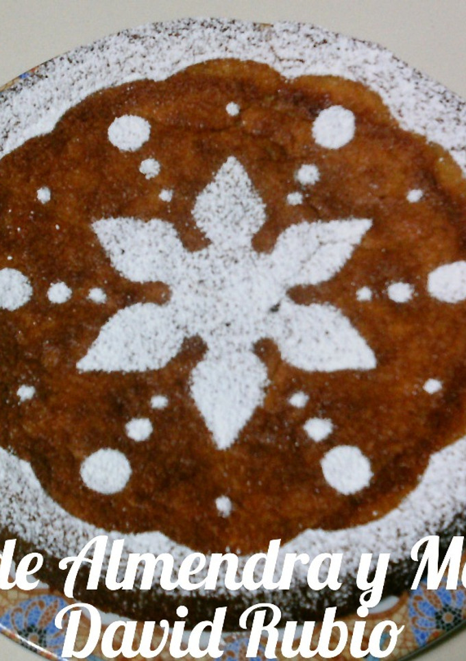 Una foto de Tarta de almendra y moscatel