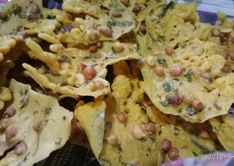 Rempeyek kacang tanah