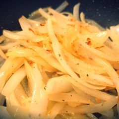 Marlee's Boiled & Fried Hot n Spicy Onions A picture of Marlee's Boiled & Fried Hot n Spicy Onions.