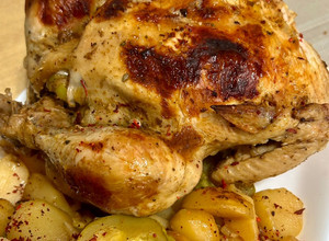Фото Курка запечена у рукаві з картоплею та кабачком🍗.