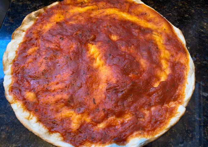 Prepizzas para pizza a la piedra para frizar Receta de Jose Julio  Santopinto- Cookpad