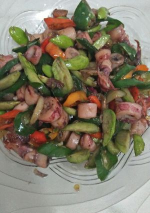 Foto resep Cumi asin pete pedes