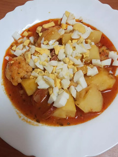 Una foto de Coliflor y papas a la riojana