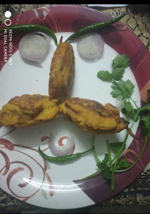 मिर्ची वड़ा (Mirchi vada recipe in Hindi) रेसिपी मुख्य फोटो