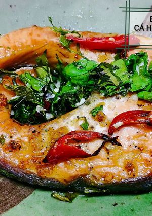 Hình của món Cá hồi nướng lá mắc mật bơ tỏi.