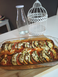 Una foto de Ratatouille con queso feta