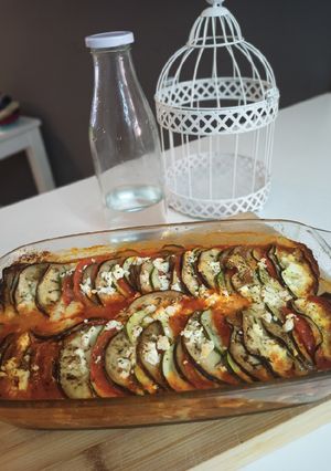 Una foto de Ratatouille con queso feta