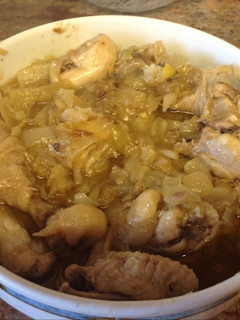 Una foto de Pollo con salsa de cebolla