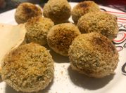Una foto de falafel en licuadora