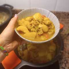 Una foto de Estofado de patatas con calamares