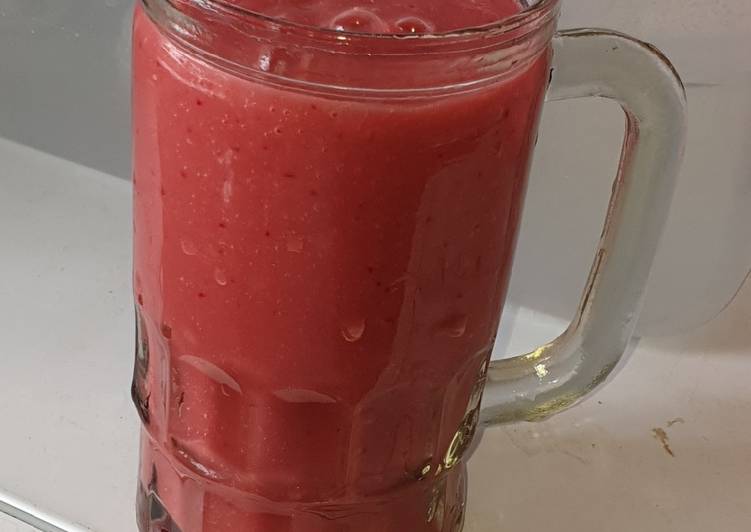 Recipe of Any-night-of-the-week Cocktail smoothie#weekly jikoni