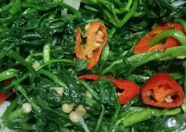 Langkah Mudah untuk Membuat Tumis Sayur Salada Air yang Bisa Manjain Lidah