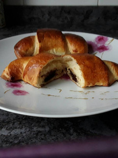 Foto principal de Mediaslunas o croissants rellenos de chocolate