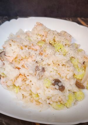 ［電子鍋］奶油鮭魚燉飯 的食譜成品照片