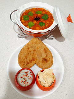 પંજાબી છોલે(Punjabi chhole recipe in Gujarati) રેસીપી મુખ્ય ફોટો