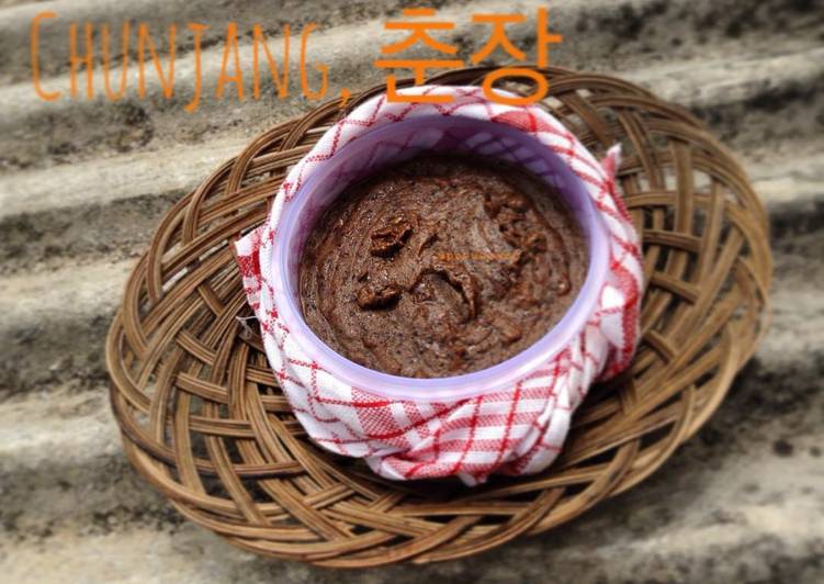 Cara Gampang Menyiapkan Chunjang 춘장 (Korean Black Bean Sauce/ Saus Kacang Hitam) yang Sempurna