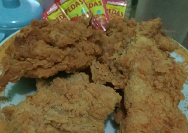 Bagaimana Membuat Fried chicken renyah (ayam kentucky), Enak Banget