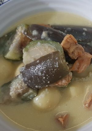 Foto resep Sayur terong tempe kuah santan ala upie