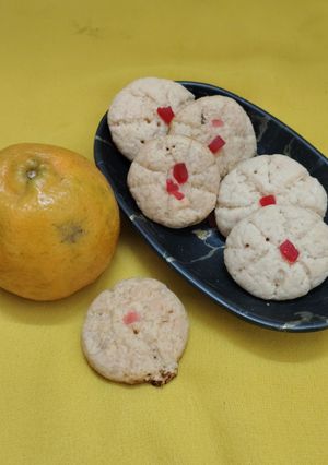 A picture of Orange cookies.