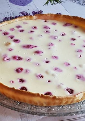 Foto principal de Tarta de yogur griego y frambuesas