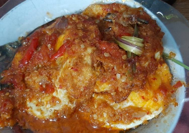 Telur Ceplok Balado