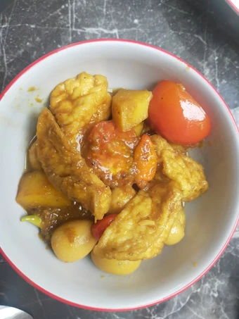 Langkah Mudah untuk Membuat Resep SEMUR Telur puyuh tahu kentang yang Uenak Anti Ribet, Mantap