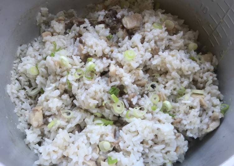 Cara Termudah Menyiapkan Nasi Ayam Hainan Rice Cooker Enak Banget