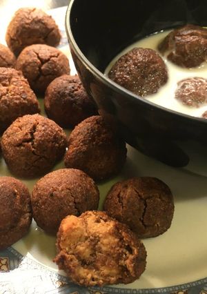 Una foto de Bolitas energéticas estilo cereal de cacao y canela, sin harina,lácteos ni huevo