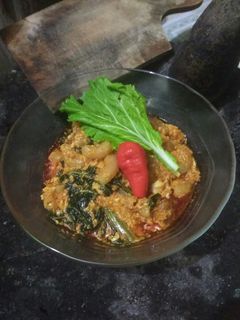 Foto resep Seblak makaroni telur daun sawi bumbu cabe merah