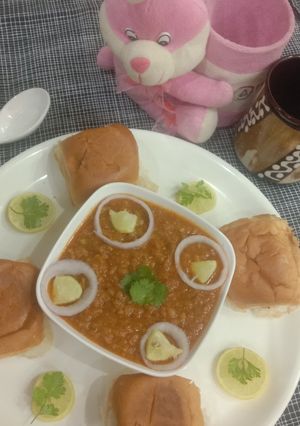 A picture of Pav bhaji.