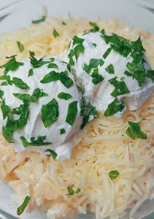 Fokhagymás sajtos nokedli "tejfölfagyival" 🧀🍦 recept fotója