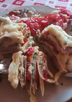 Una foto de Torre Napolitano con salsa de aceitunas